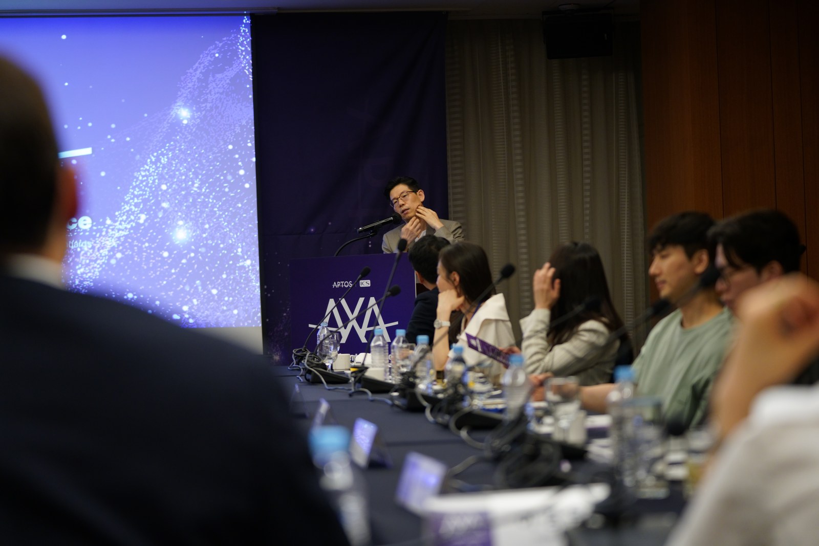 Dr. Lee Jong-hoon presenting at the Aptos Xperts Alliance Forum in Seoul