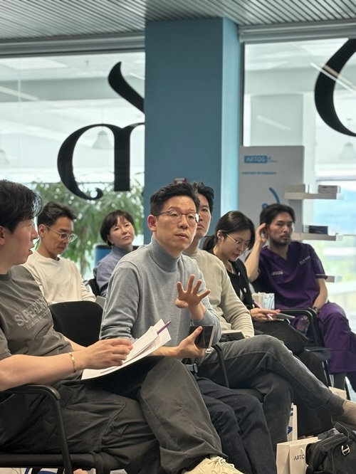 Hands-on workshop on anatomical models during the APTOS Professional Course